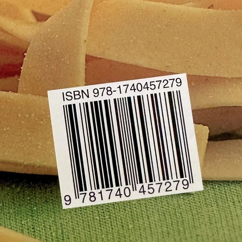 5/$35 The Essential Pasta Cookbook - Picture 8 of 9